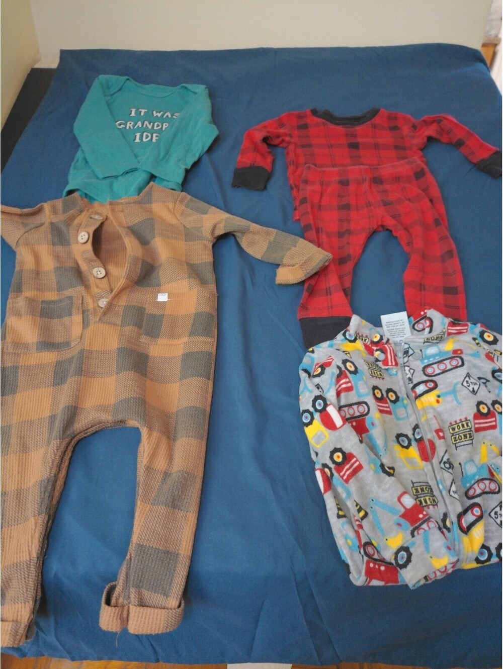 Carters Mud Pie Clothes Lot Baby Boys Multicolor Size 12 Months Pajamas Rompersā